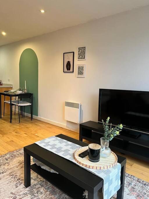 Chic 1 Bed Centrally Located Apartment - Birmingham Jq Esterno foto